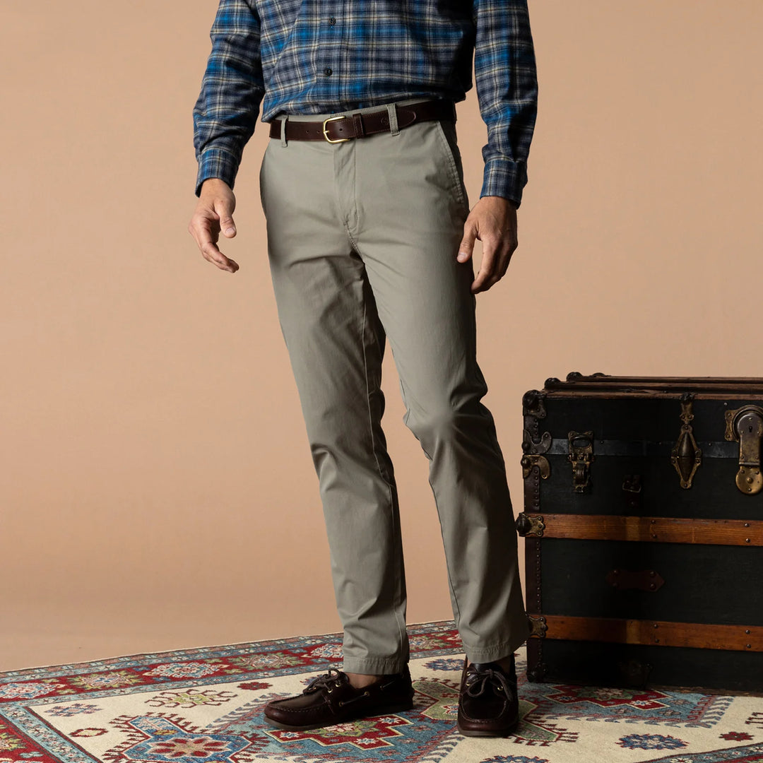Harbor Performance Chino (Vetiver Green)