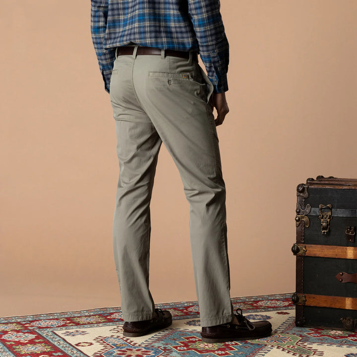 Harbor Performance Chino (Vetiver Green)