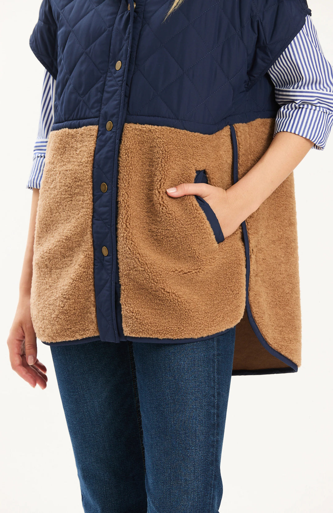 Cassidy Quilted Shirling (Iced Coffee/Midnight Navy)
